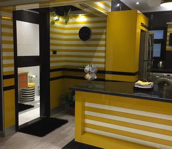Luxury Mohandeseen Apartment شقة فاخرة إطلالة على المدينة بالمهندسين الجيزة