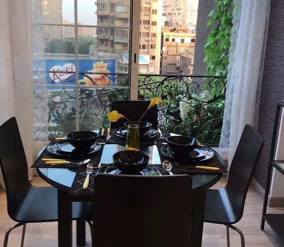 Luxury Mohandeseen Apartment شقة فاخرة إطلالة على المدينة بالمهندسين الجيزة